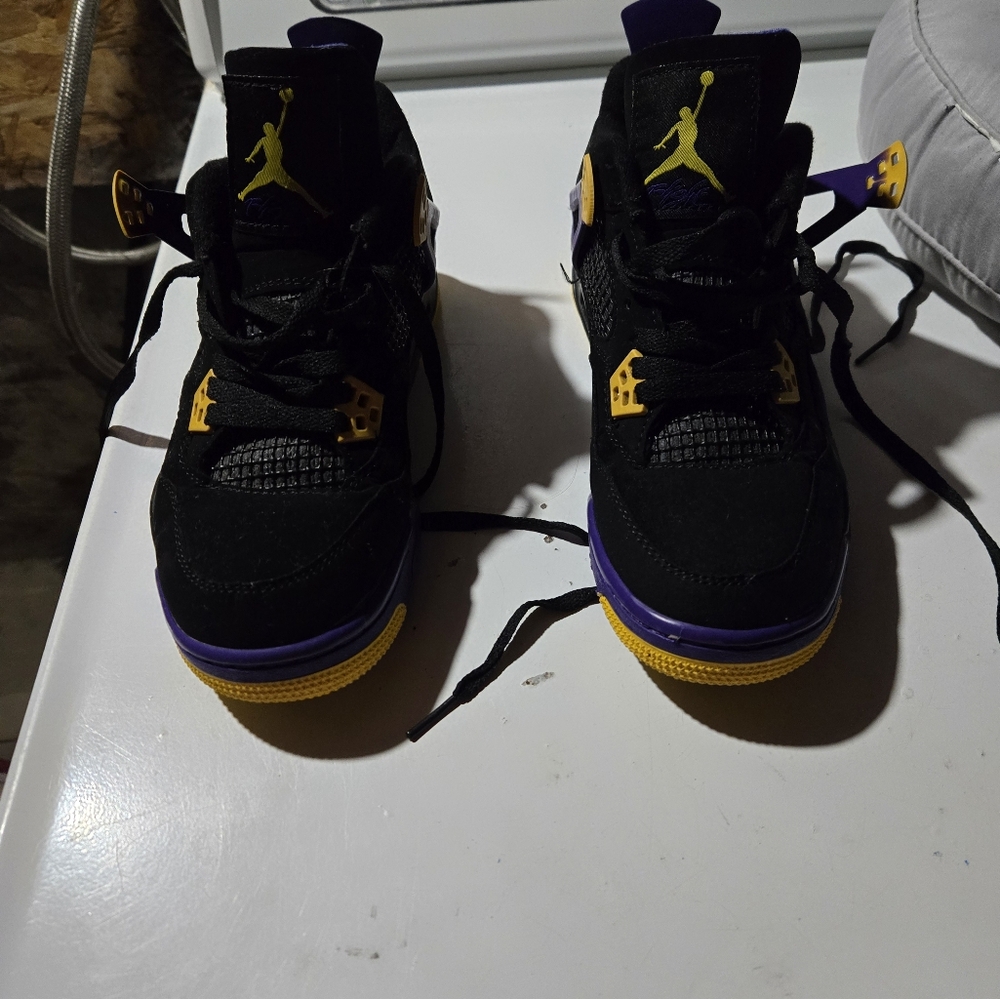 Jordan 4 Retro